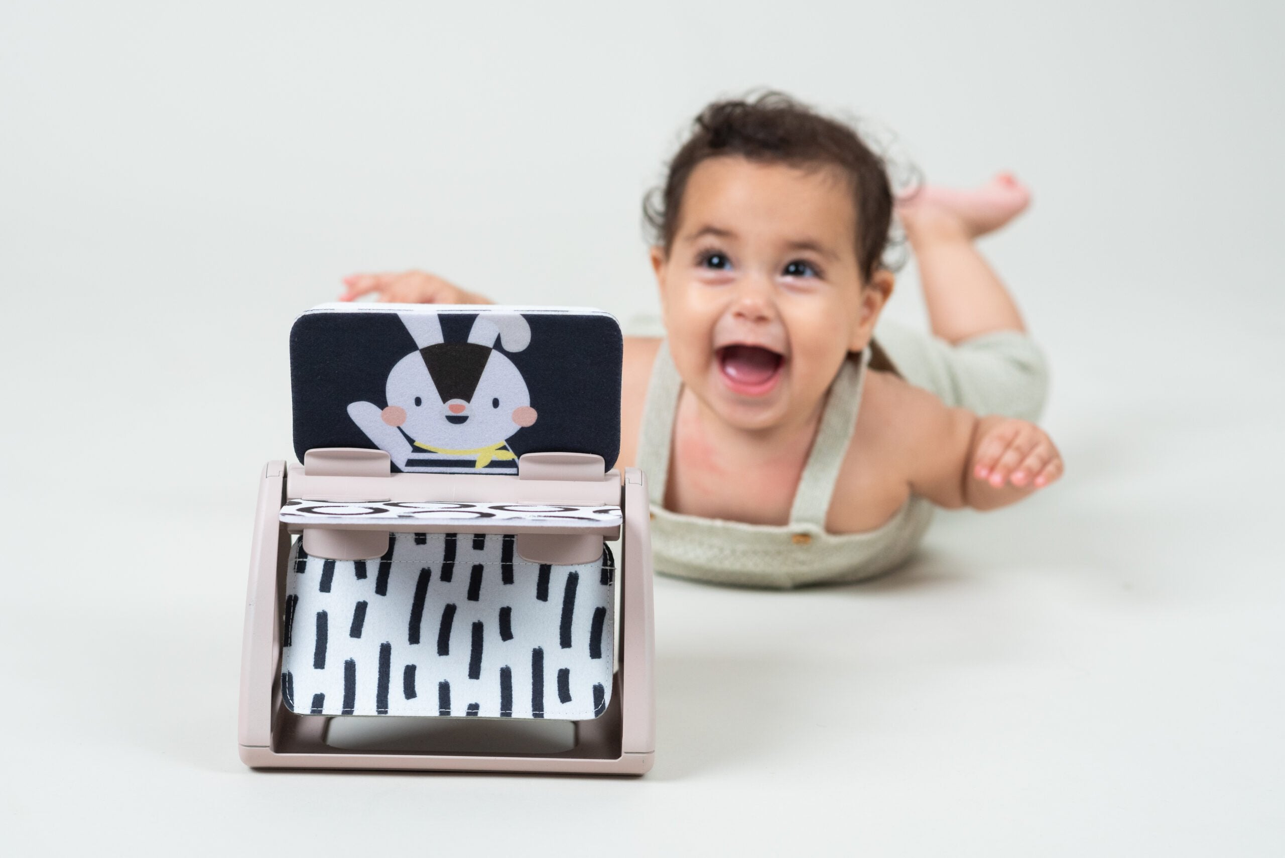 Libro De Aprendizaje Black & White Taf Toys