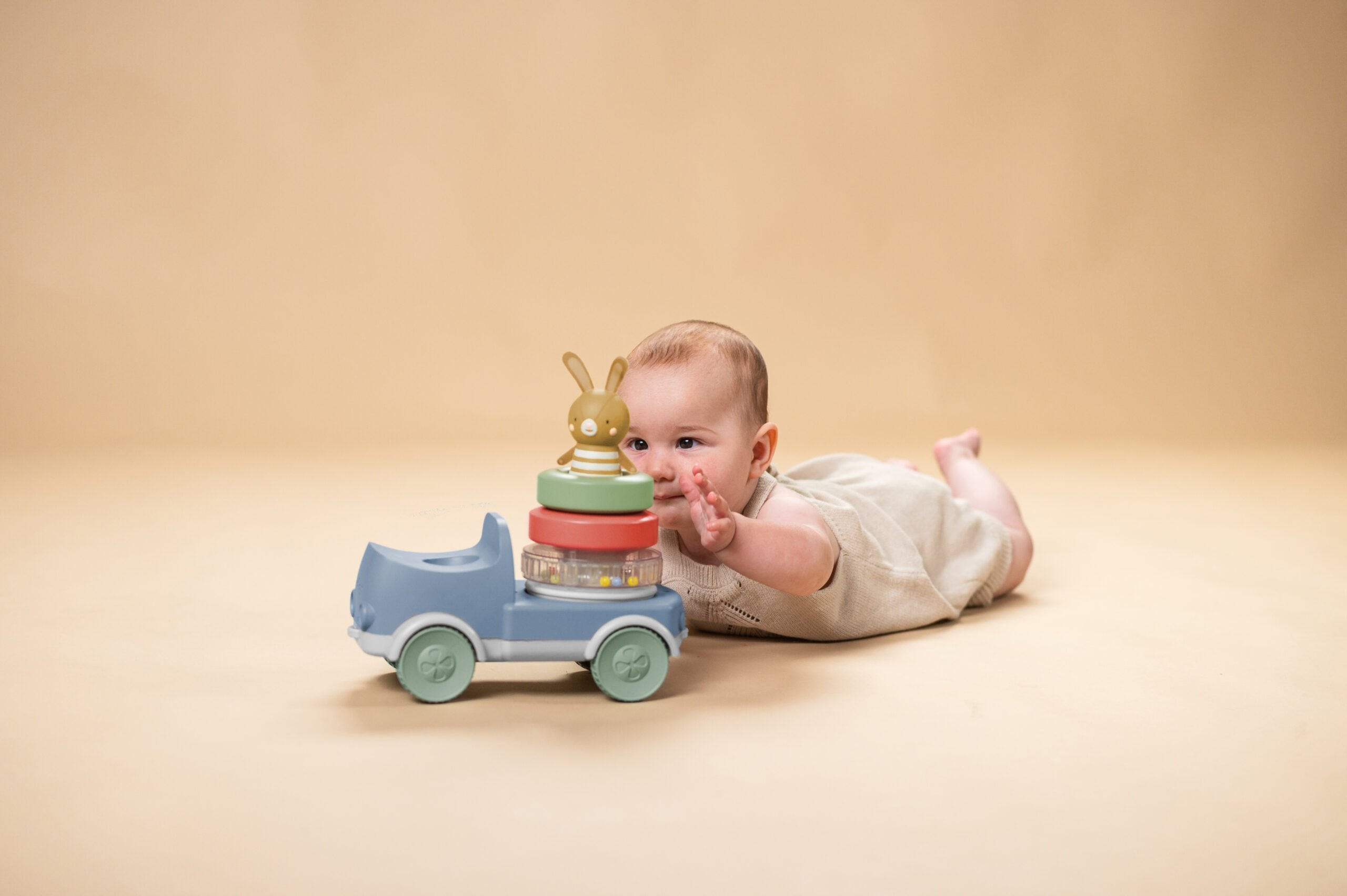 Camion Apilador De Conejitos Taftoys