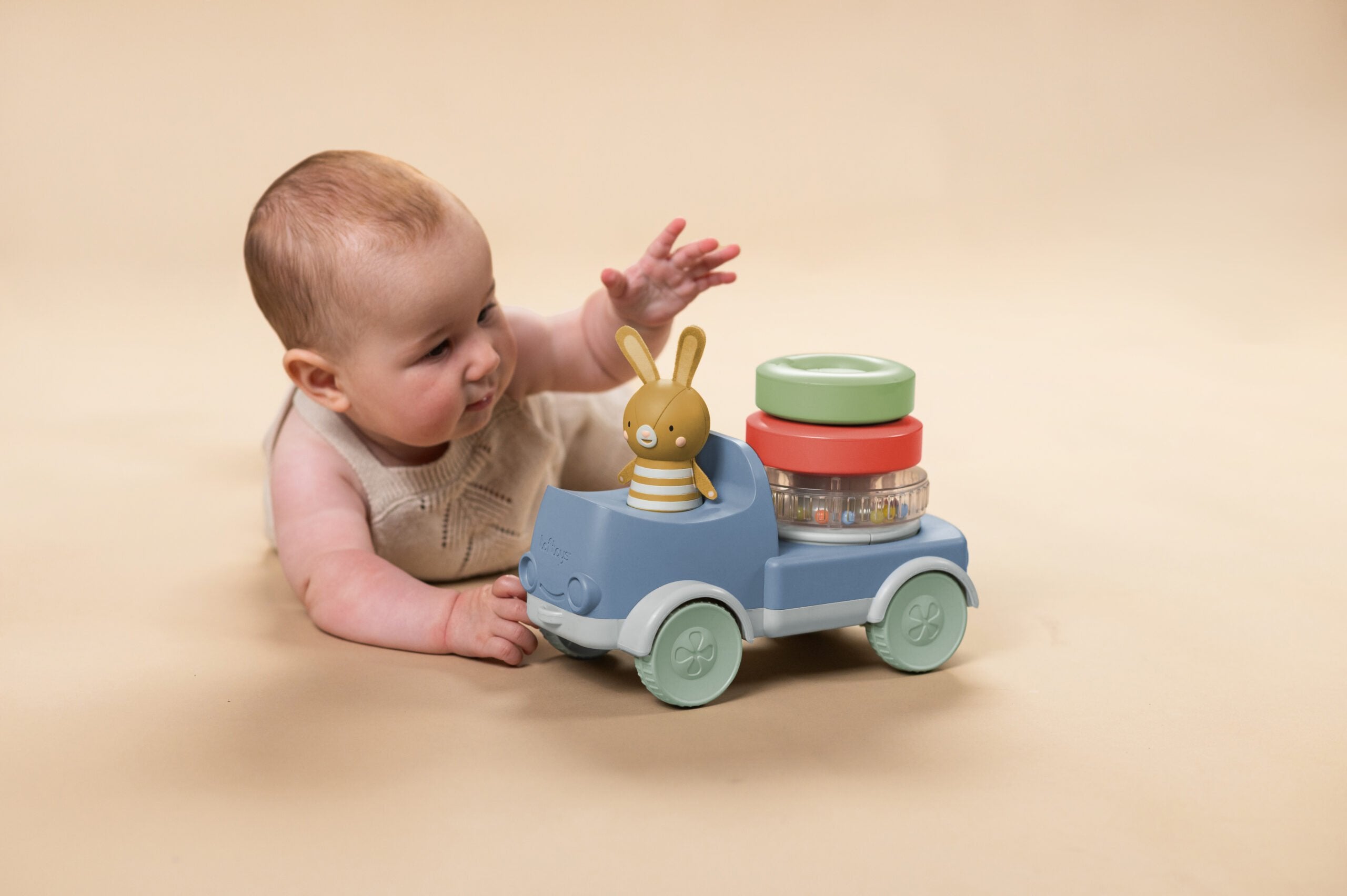 Camion Apilador De Conejitos Taftoys