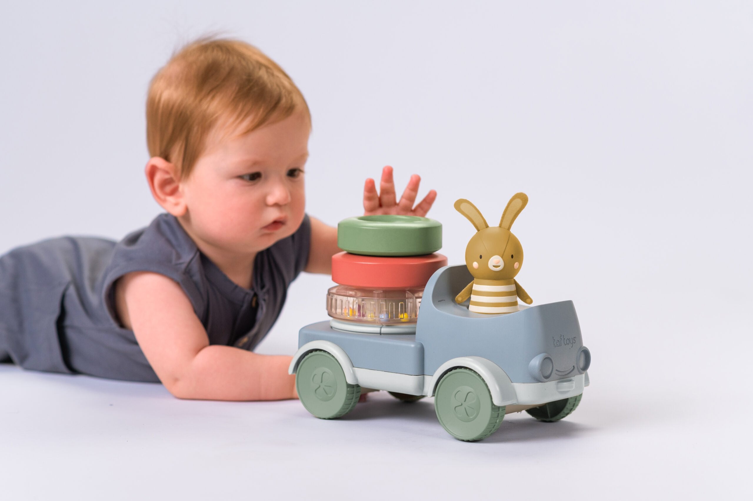 Camion Apilador De Conejitos Taftoys